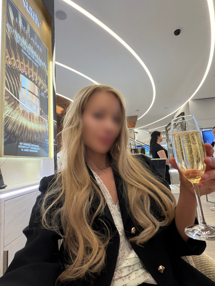 Escort Sasha Photo 1