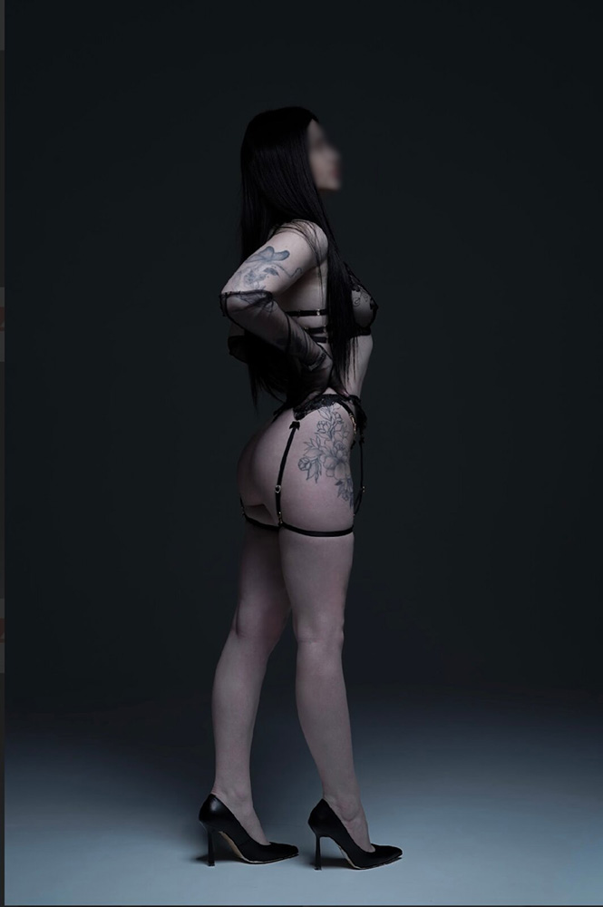 Escort Viktoria Photo 1