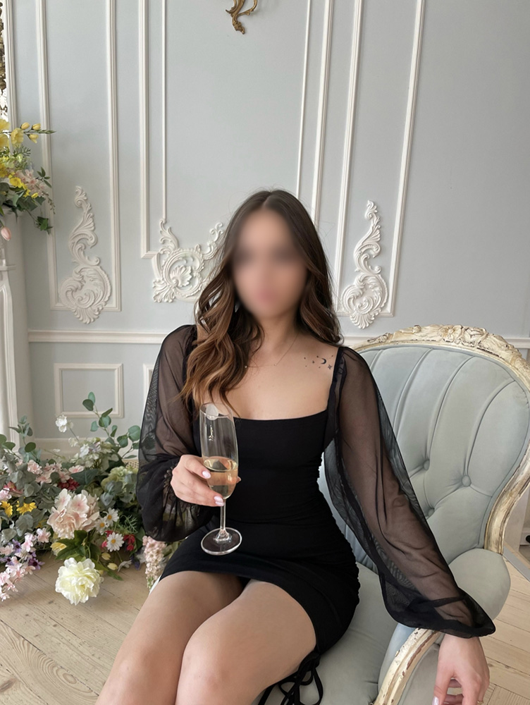 Escort Zlata Photo 1