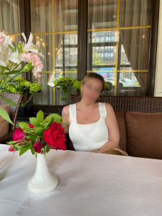 Escort Zlata Photo 2